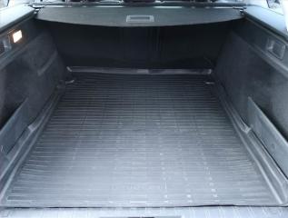 Peugeot 308 (2015) Allure 2.0 BlueHDi, Navi - náhled 14