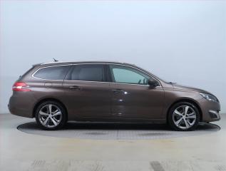 Peugeot 308 (2015) Allure 2.0 BlueHDi, Navi - náhled 6