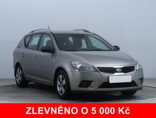 Kia Ceed 1.4 CVVT, nov� STK, Ta�n�