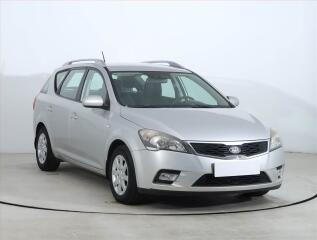 Kia Ceed 1.4 CVVT, po STK, jezd� dob�e