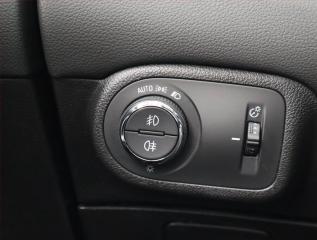 Opel Zafira (2017) 1.6 CDTI, Navi, Tempomat - náhled 17