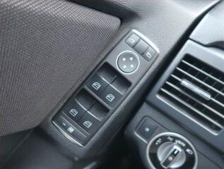 Mercedes-Benz GLK (2012) 220 CDI, 4X4, Automat - náhled 17