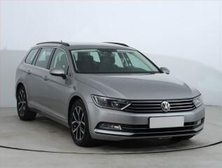Volkswagen Passat Comfortline 2.0 TDI, Navi