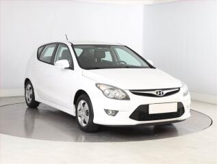 Hyundai i30 1.4 CVVT, �R,1.maj, Serv.kniha