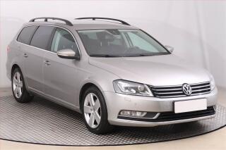 Volkswagen Passat 2.0 TDI, Navi, Xenony
