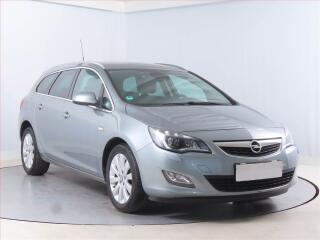 Opel Astra 1.7 CDTI, Xenony, Tempomat