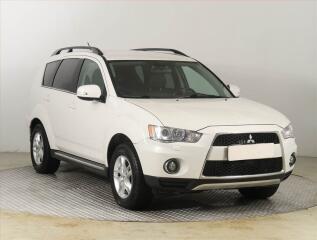 Mitsubishi Outlander 2.2 DI-D, 4X4, 7�m�st, Xenony