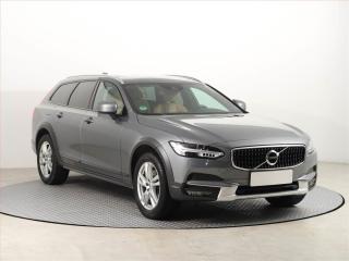 Volvo V90 Cross Country