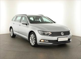Volkswagen Passat 1.6 TDI, Automat, Navi