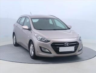 Hyundai i30 1.6 MPI, �R,1.maj, Serv.kniha