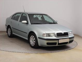koda Octavia 1.6, po STK, rezervace
