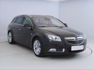 Opel Insignia Cosmo 2.0 CDTI, Navi, Xenony
