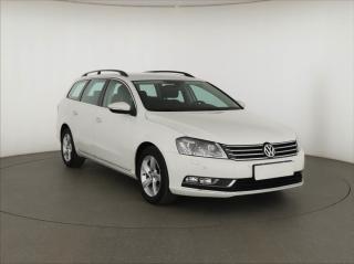 Volkswagen Passat 2.0 TDI, Xenony, Tempomat