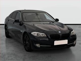BMW 520d, Xenony, Tempomat