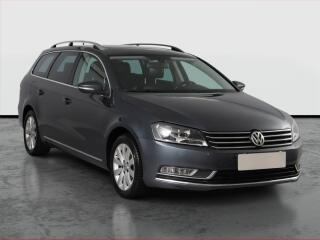 Volkswagen Passat Comfortline 1.6 TDI, Navi