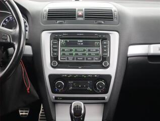 Mercedes-Benz CLS (2015) 250 BlueTEC 4MATIC, 4X4 - náhled 12