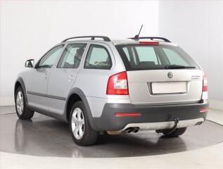 Mercedes-Benz CLS (2015) 250 BlueTEC 4MATIC, 4X4 - náhled 4