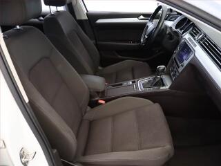 Hyundai i40 (2013) 1.7 CRDi, Serv.kniha, Xenony - náhled 9