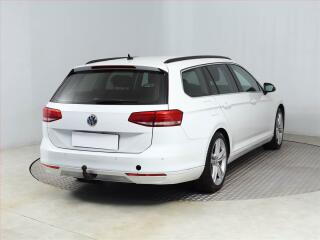 Hyundai i40 (2013) 1.7 CRDi, Serv.kniha, Xenony - náhled 5