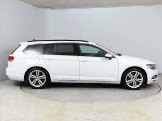 Hyundai i40 (2013) 1.7 CRDi, Serv.kniha, Xenony - náhled 6