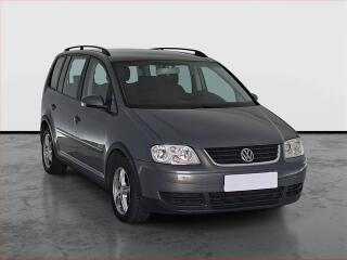 Volkswagen Touran 1.9 TDI, 7�m�st, nov� STK