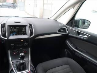 Ford Galaxy (2018) 2.0 TDCi, 7 míst, Navi - náhled 8