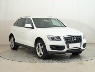 Audi Q5 basis 2.0 TDI, 4X4, Automat
