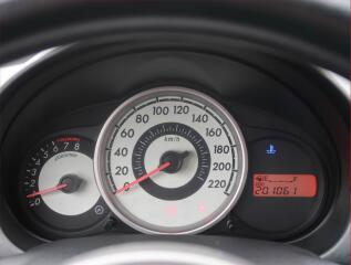 BMW Řada 5 (2019) 530e iPerformance - náhled 8