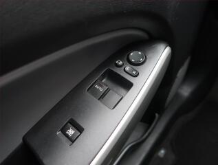 BMW Řada 5 (2019) 530e iPerformance - náhled 13