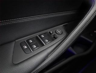 BMW Řada 5 (2019) 530e iPerformance - náhled 14