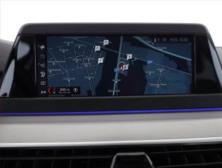 BMW Řada 5 (2019) 530e iPerformance - náhled 15