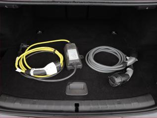 BMW Řada 5 (2019) 530e iPerformance - náhled 19