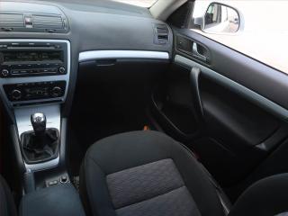Škoda Octavia (2009) 1.9 TDI, Tempomat - náhled 8