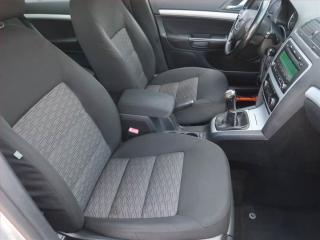 Škoda Octavia (2009) 1.9 TDI, Tempomat - náhled 9