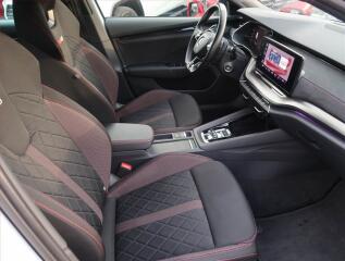 Škoda Rapid (2017) Ambition Plus 1.0 TSI, Automat - náhled 9