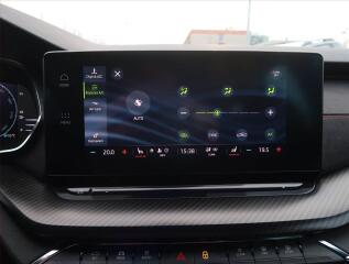 Škoda Rapid (2017) Ambition Plus 1.0 TSI, Automat - náhled 18