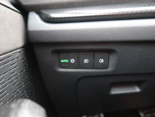 Škoda Rapid (2017) Ambition Plus 1.0 TSI, Automat - náhled 19