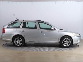Škoda Octavia (2009) 1.9 TDI, Tempomat - náhled 6