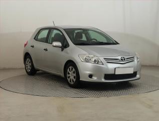Toyota Auris Base 1.4 D-4D, nov STK