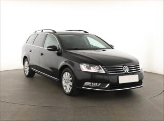 Volkswagen Passat 1.6 TDI, Xenony, Park.�senzory
