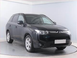 Mitsubishi Outlander 2.2 DI-D, 4X4, 7�m�st, Navi