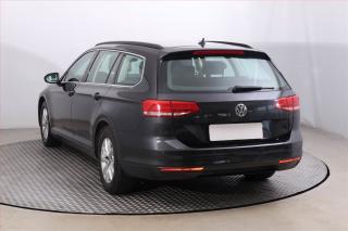 Volkswagen Passat (2019) Comfortline 2.0 TDI, Navi - náhled 4