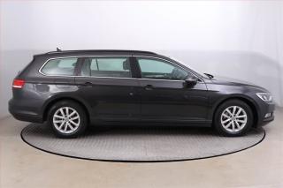Volkswagen Passat (2019) Comfortline 2.0 TDI, Navi - náhled 6