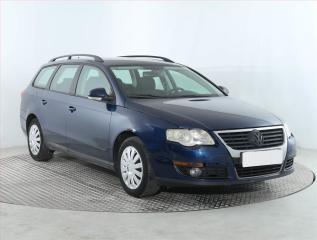 Volkswagen Passat Trendline 1.6, Serv.kniha