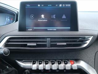 Peugeot 5008 (2024) Allure PureTech 130 - náhled 12