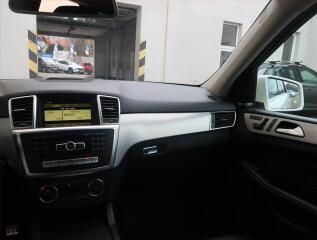 Škoda Superb (2018) Sportline 2.0 TDI, Automat - náhled 8