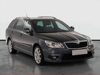 �koda Octavia RS 2.0 TSI, Xenony, Tempomat