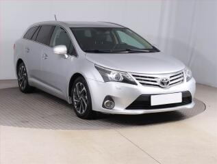 Toyota Avensis 2.0 D-4D, Xenony, Tempomat