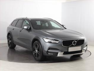 Volvo V90 Cross Country