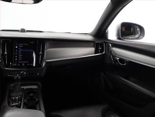 Volvo V90 (2017) Cross Country - náhled 8